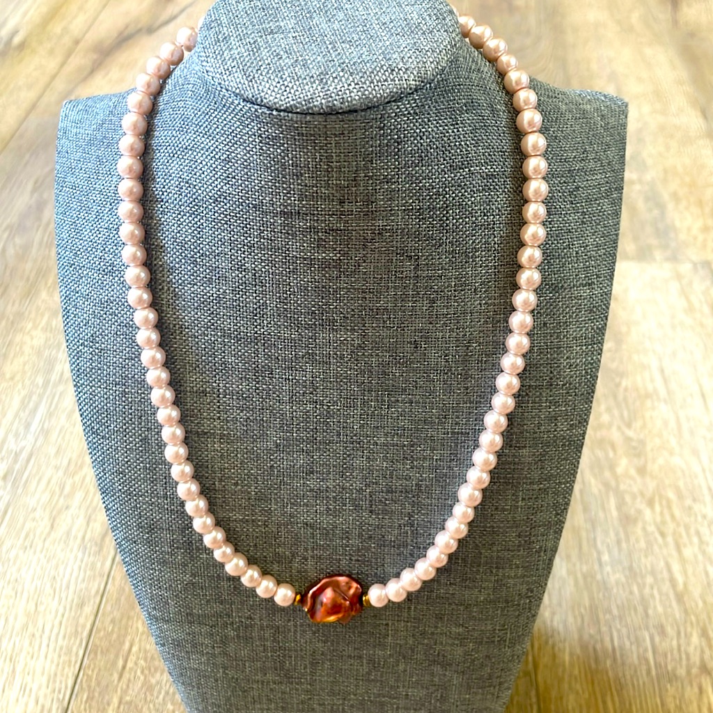Pink Mother Of Pearl And Pale Pink Pearl Beads Necklace In 17”